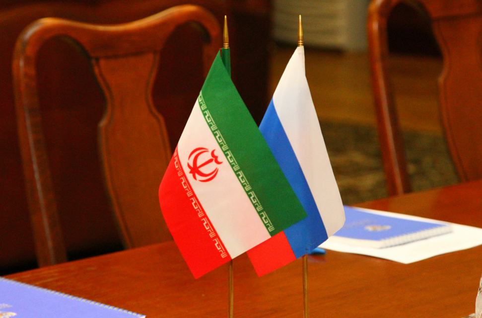 http://teknoblog.ru/wp-content/uploads/2015/09/Iran_Rossia.jpg