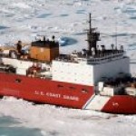 Береговая охрана США ищет пролитую нефть в Арктике
