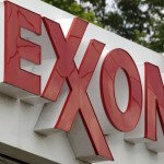 Прибыль ExxonMobil за 9 месяцев упала вдвое по сравнению с 2014 годом