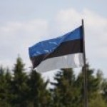Эстония запретит водителям ввозить топливо в канистрах из России