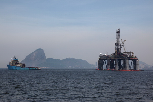 Platforma neft shelf oil