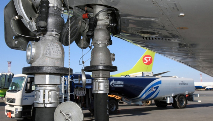 Газпром нефть заправка самолеты SAF S7